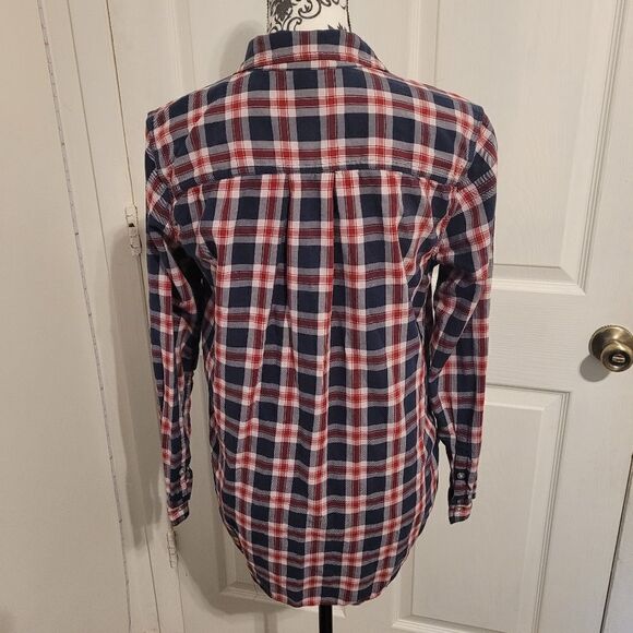 Eddie‎ bauer woman's plaid button up shirt - Picture 3 of 6